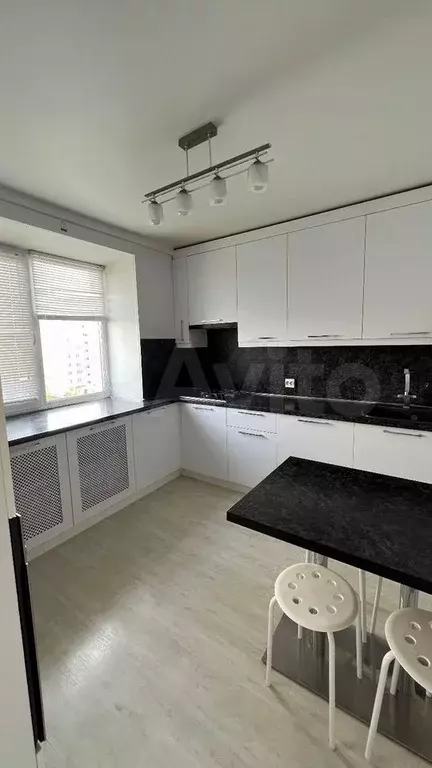 2-к. квартира, 60 м, 5/9 эт. - Фото 0