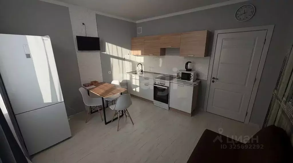 1-к кв. Белгородская область, Старый Оскол Космос мкр, 11Бк1 (40.0 м) - Фото 2