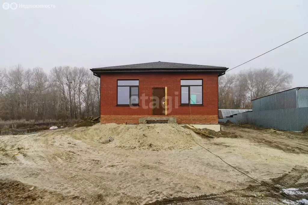 Дом в село Баратаевка, улица Гагарина (198.6 м) - Фото 1