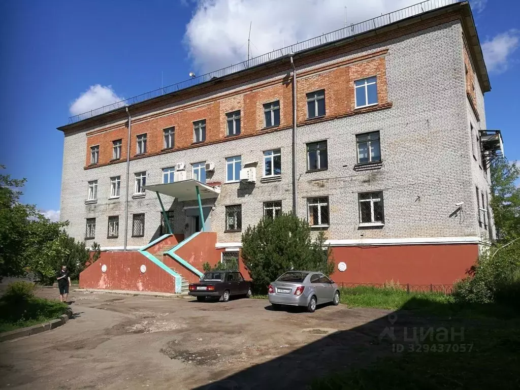 Помещение свободного назначения в Ленинградская область, Тихвин ул. ... - Фото 1