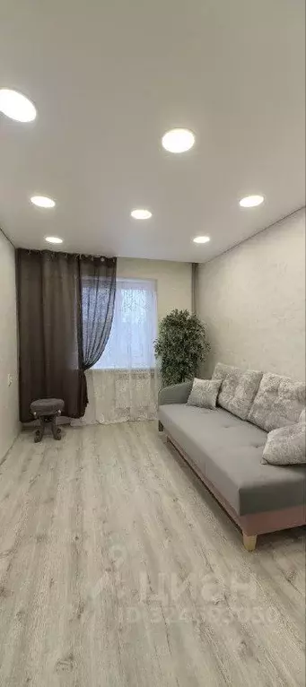 3-к кв. Омская область, Омск ул. Конева, 34/2 (69.2 м) - Фото 1