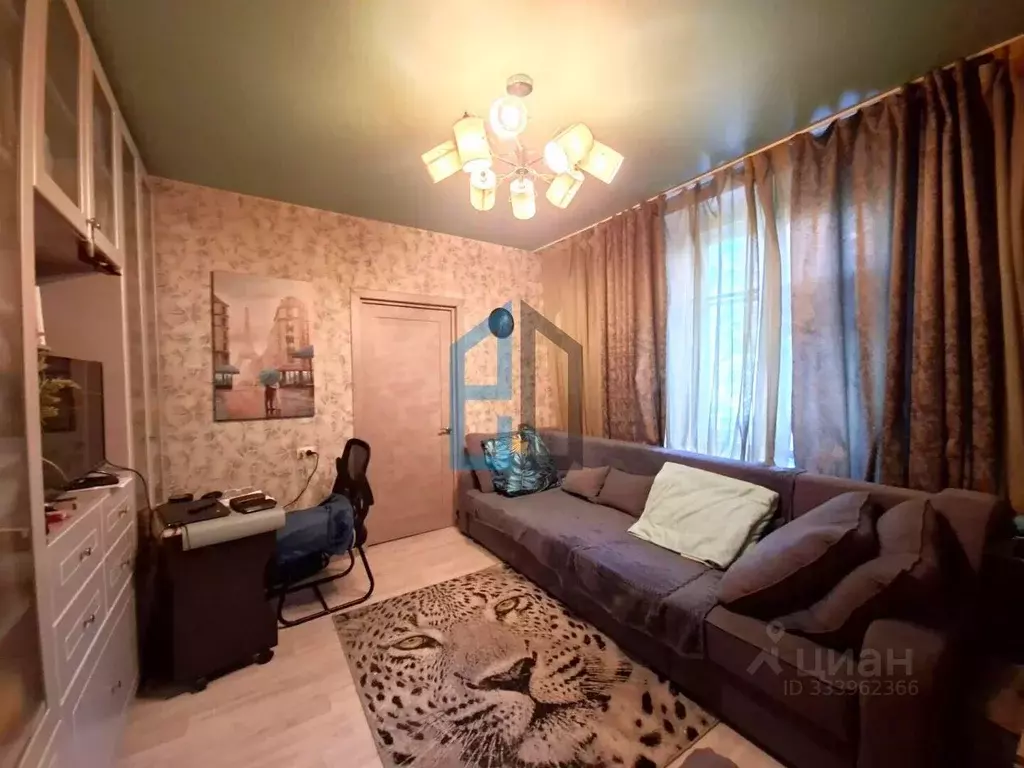 2-к кв. Московская область, Клин ул. Гагарина, 35 (40.2 м) - Фото 2