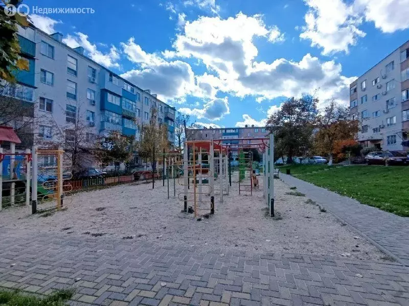 3-комнатная квартира: Крымск, улица Ленина, 201 (49 м) - Фото 2