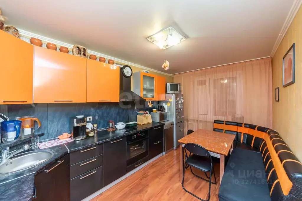 3-к кв. Тюменская область, Тюмень Малая Боровская ул., 38 (85.3 м) - Фото 1