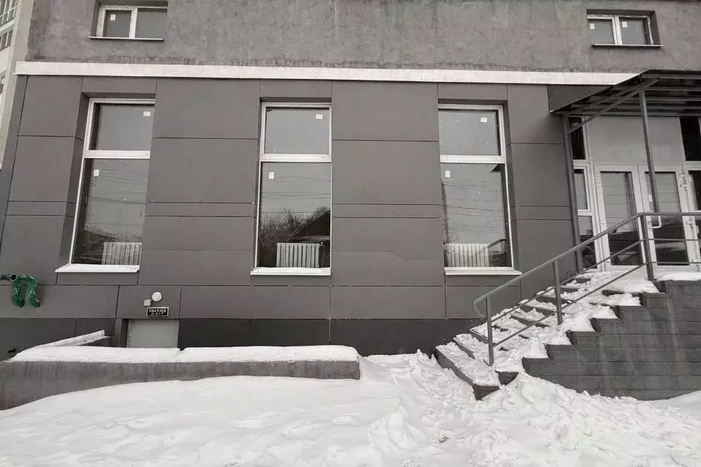 Торговая площадь в Саратовская область, Энгельс Театральная ул., 10А ... - Фото 1