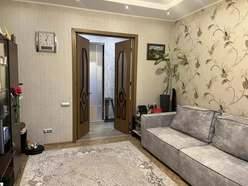 3-к кв. Волгоградская область, Волгоград ул. Шурухина, 32 (78.4 м) - Фото 2