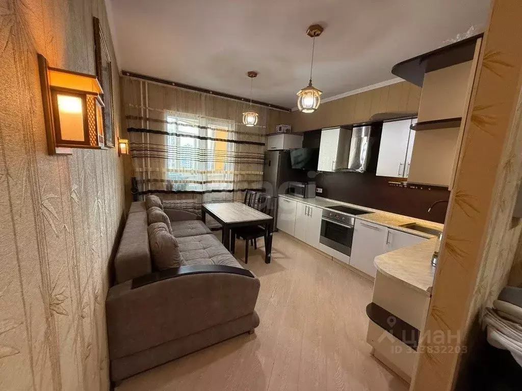 2-к кв. Ханты-Мансийский АО, Сургут ул. Иосифа Каролинского, 12 (64.5 ... - Фото 2