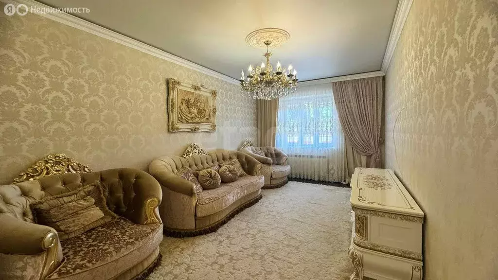 4-комнатная квартира: Владикавказ, улица Астана Кесаева, 23А (136 м) - Фото 0