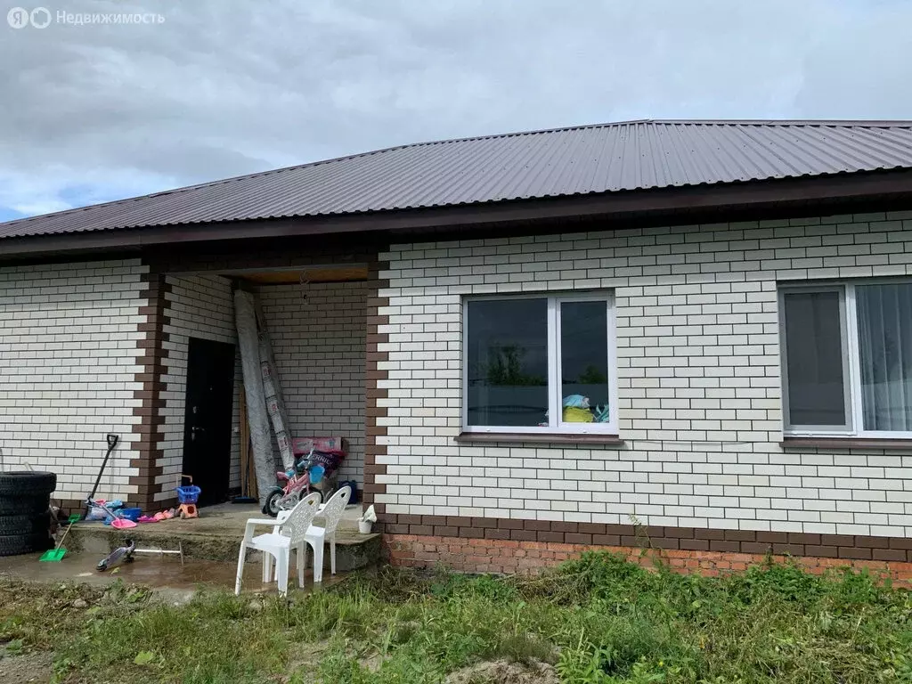 Дом в Ялуторовск, улица Чапаева (97 м) - Фото 2