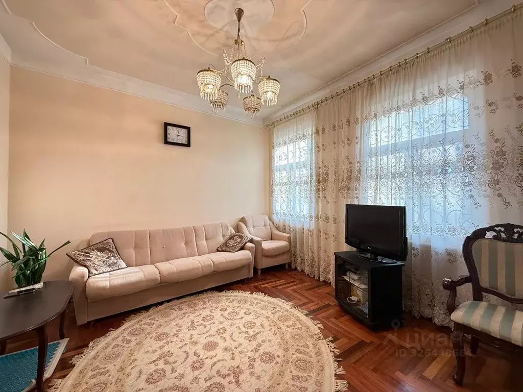 Дом в Кабардино-Балкария, Нальчик ул. Карашаева, 74 (240 м) - Фото 2