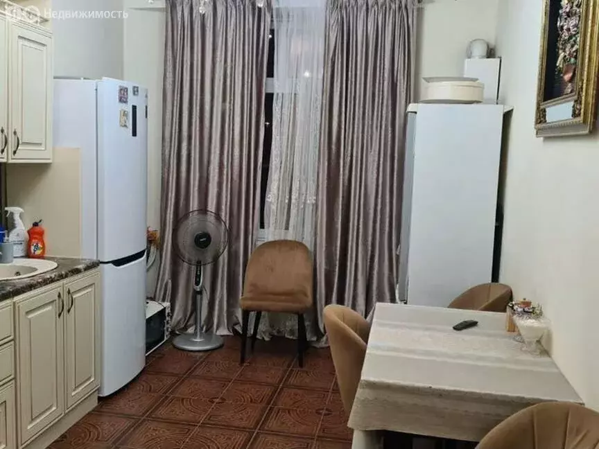 2-комнатная квартира: Махачкала, улица Каммаева, 44 (69 м) - Фото 1