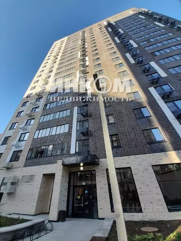 2-к кв. Москва ул. Лавочкина, 8А (57.7 м) - Фото 0