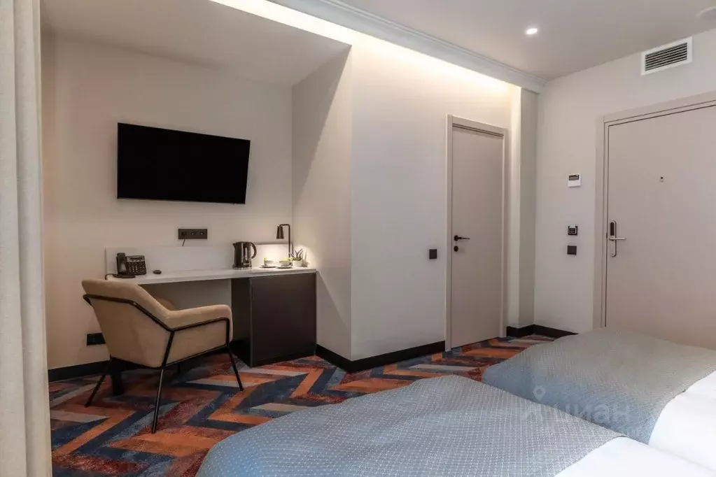 Комната Москва ул. Усачева, 35С1 (18.0 м) - Фото 1