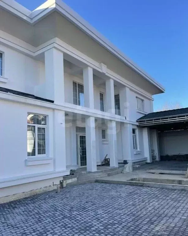 Дом в Калужская область, Калуга ул. Изумрудная, 11 (300 м) - Фото 0