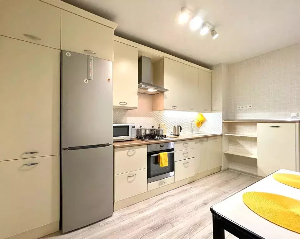 2-к кв. Татарстан, Казань ул. Николая Ершова, 62Г (80.0 м) - Фото 1