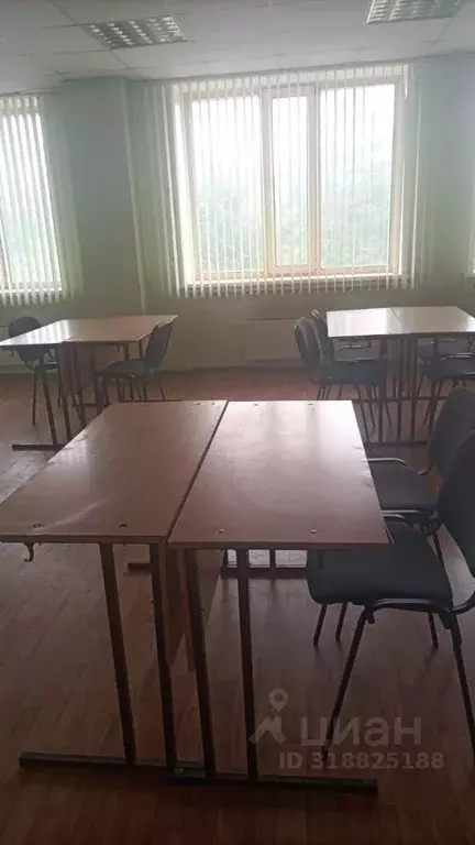 Помещение свободного назначения в Саха (Якутия), Нерюнгри ул. ... - Фото 1