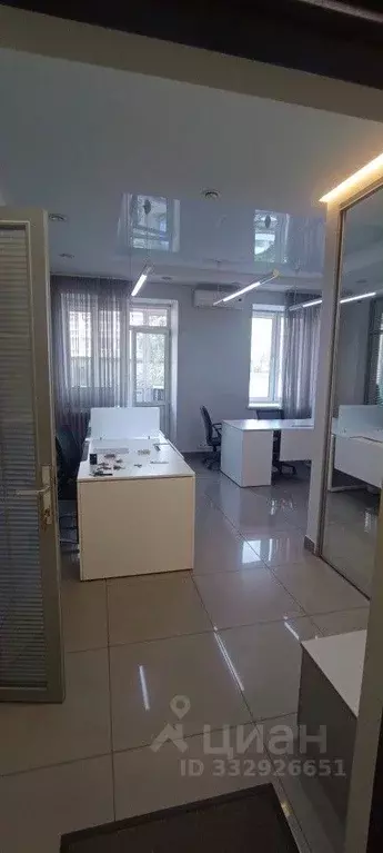 Офис в Свердловская область, Екатеринбург ул. Анри Барбюса, 6 (45 м) - Фото 1
