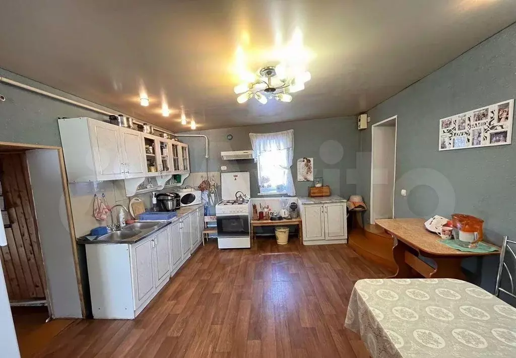 Дом в Башкортостан, Благоварский район, Языковский сельсовет, с. ... - Фото 1