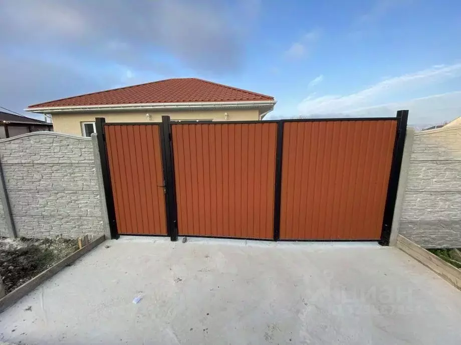 Дом в Крым, Симферопольский район, Добровское с/пос, с. Пионерское ул. ... - Фото 2