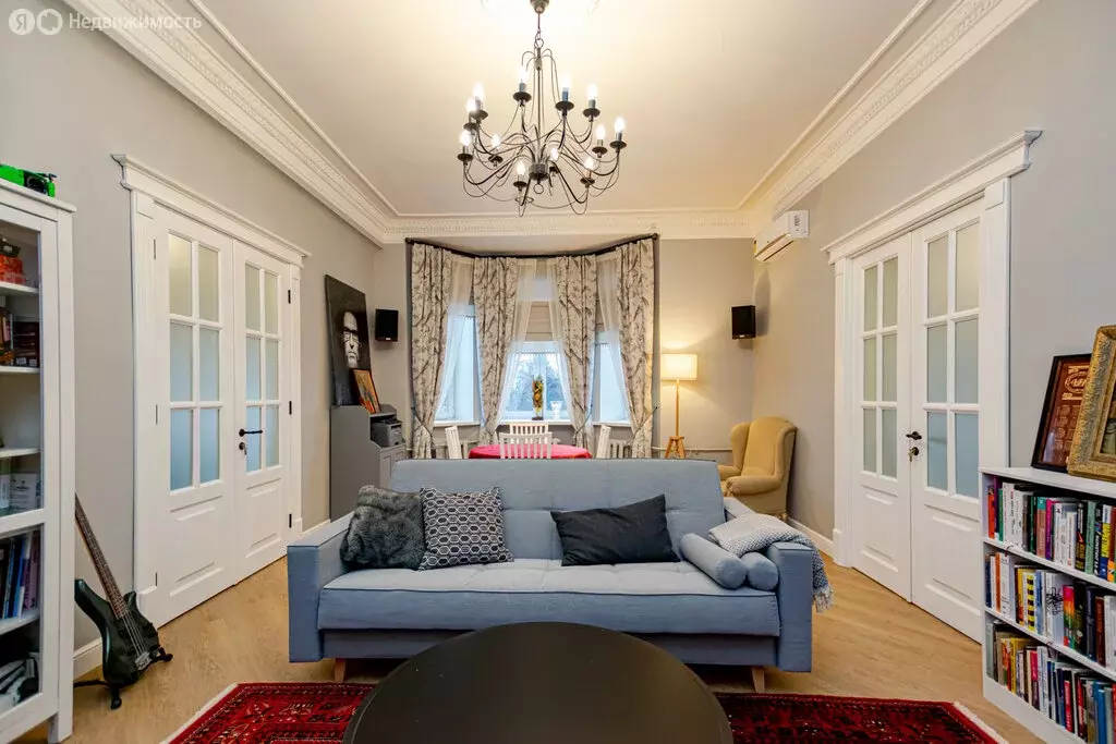 4-комнатная квартира: Пермь, Комсомольский проспект, 49 (100 м) - Фото 1