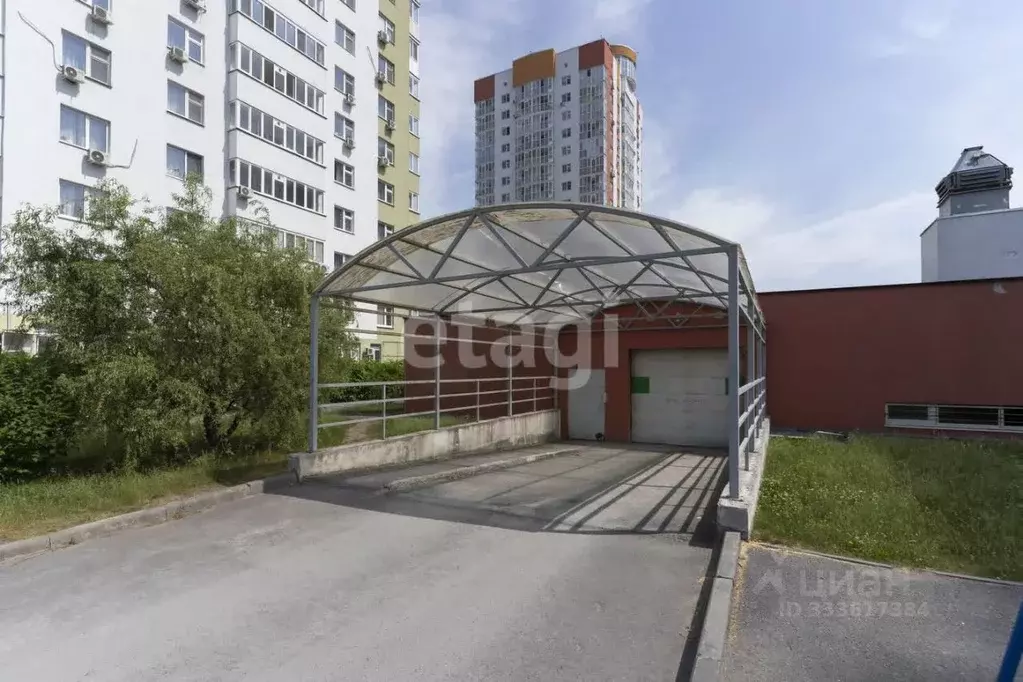 Гараж в Тюменская область, Тюмень ул. Николая Зелинского, 16 (18 м) - Фото 2