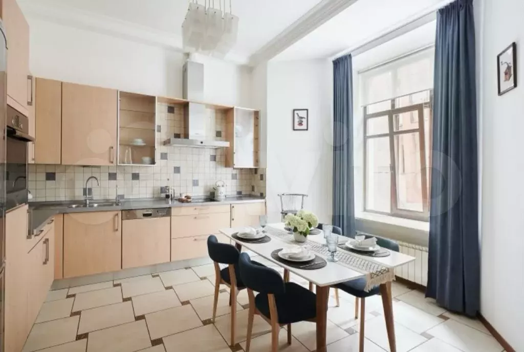 4-к. квартира, 190 м, 2/6 эт. - Фото 1