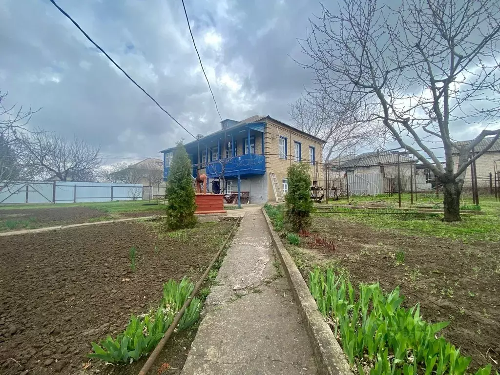 Дом в Ростовская область, Белая Калитва ул. Подтелкова (115 м) - Фото 1