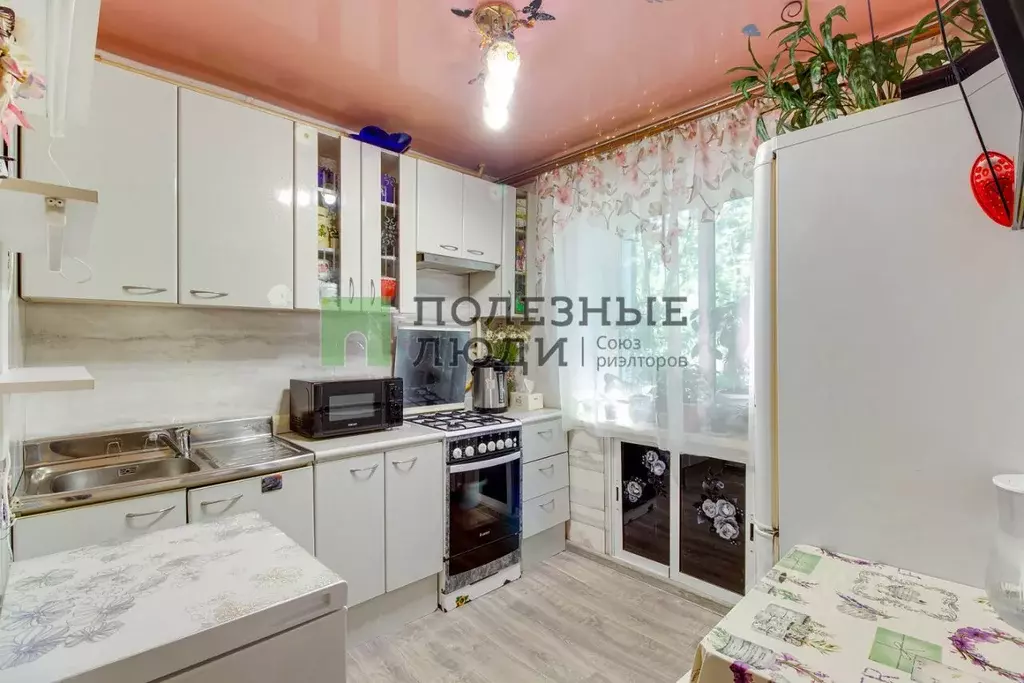2-к кв. Хабаровский край, Хабаровск Школьная ул., 7А (44.6 м) - Фото 0