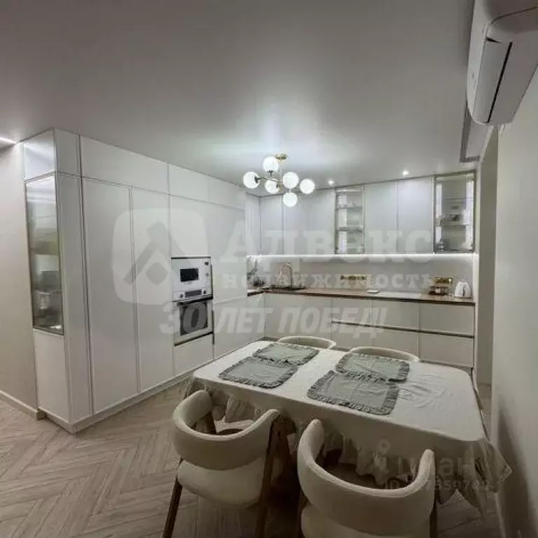 3-к кв. Тюменская область, Тюмень Харьковская ул., 72Б (79.0 м) - Фото 1