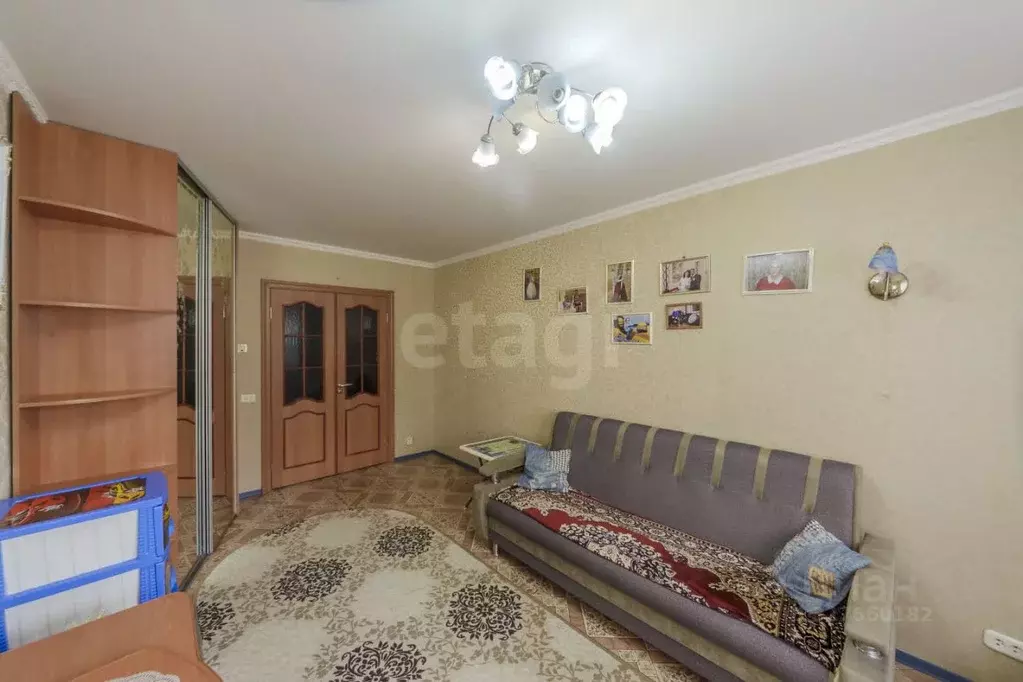 3-к кв. Тюменская область, Тюмень Восточный мкр, ул. Моторостроителей, ... - Фото 1