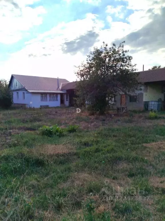 Дом в Саратовская область, Тарханы ст. ул. Садовая, 3А (99 м) - Фото 2