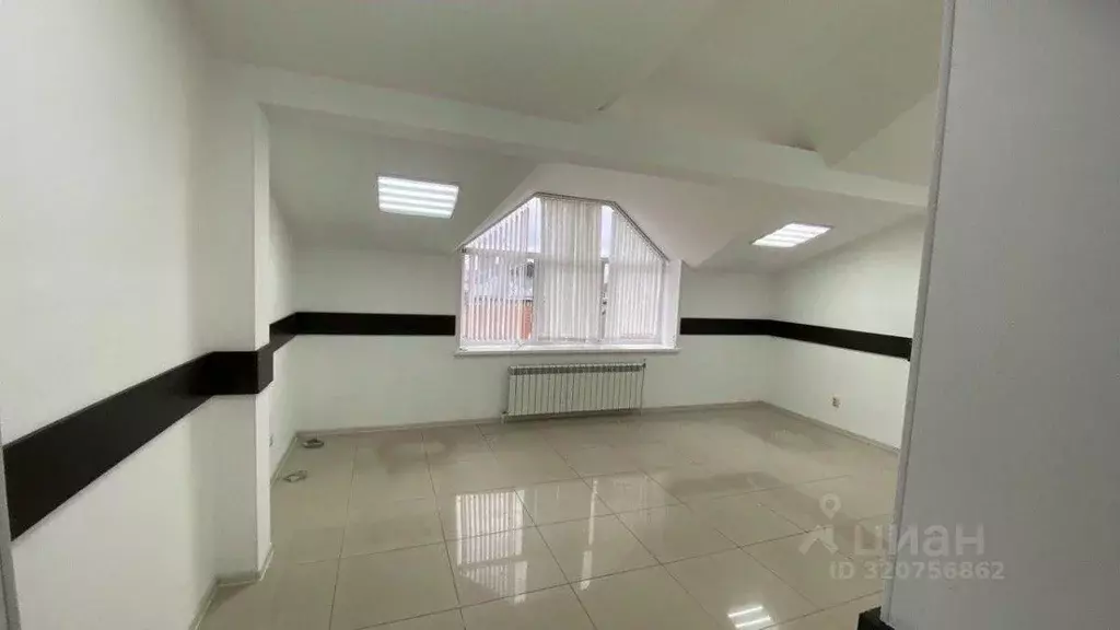 Офис в Татарстан, Набережные Челны ул. Абдуллы Алиша, 9 (40 м) - Фото 1