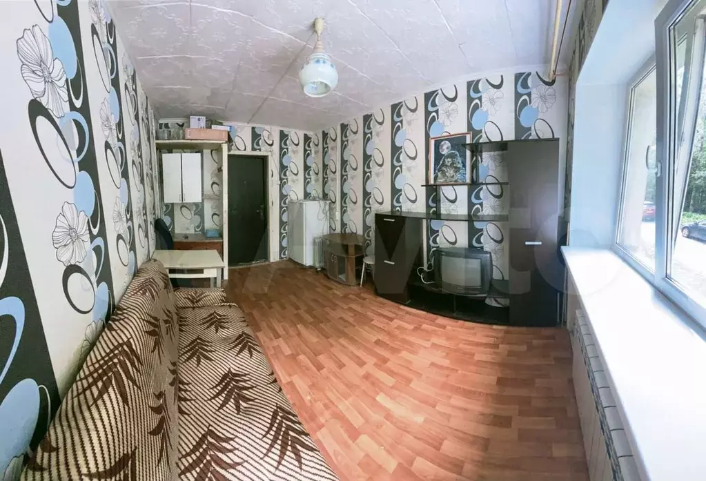 Комната 12,1 м в 6-к., 1/5 эт. - Фото 1