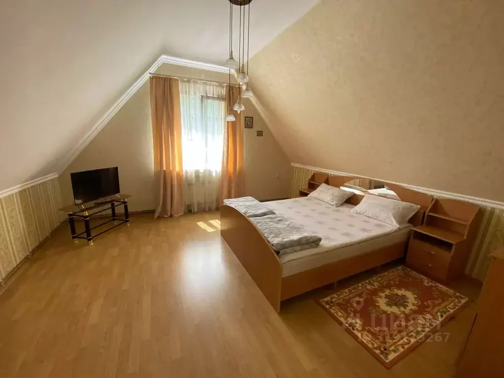 3-к кв. Калининградская область, Калининград ул. Чехова, 4 (80.0 м) - Фото 0