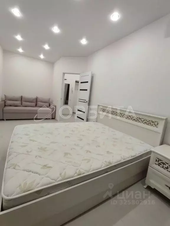 1-к кв. Тюменская область, Тюмень ул. Клары Цеткин, 61к5 (33.4 м) - Фото 2