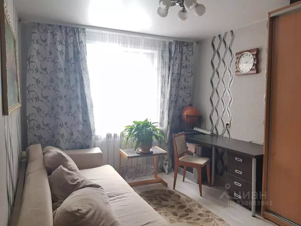 Комната Свердловская область, Екатеринбург ул. Родонитовая, 6 (14.0 м) - Фото 1