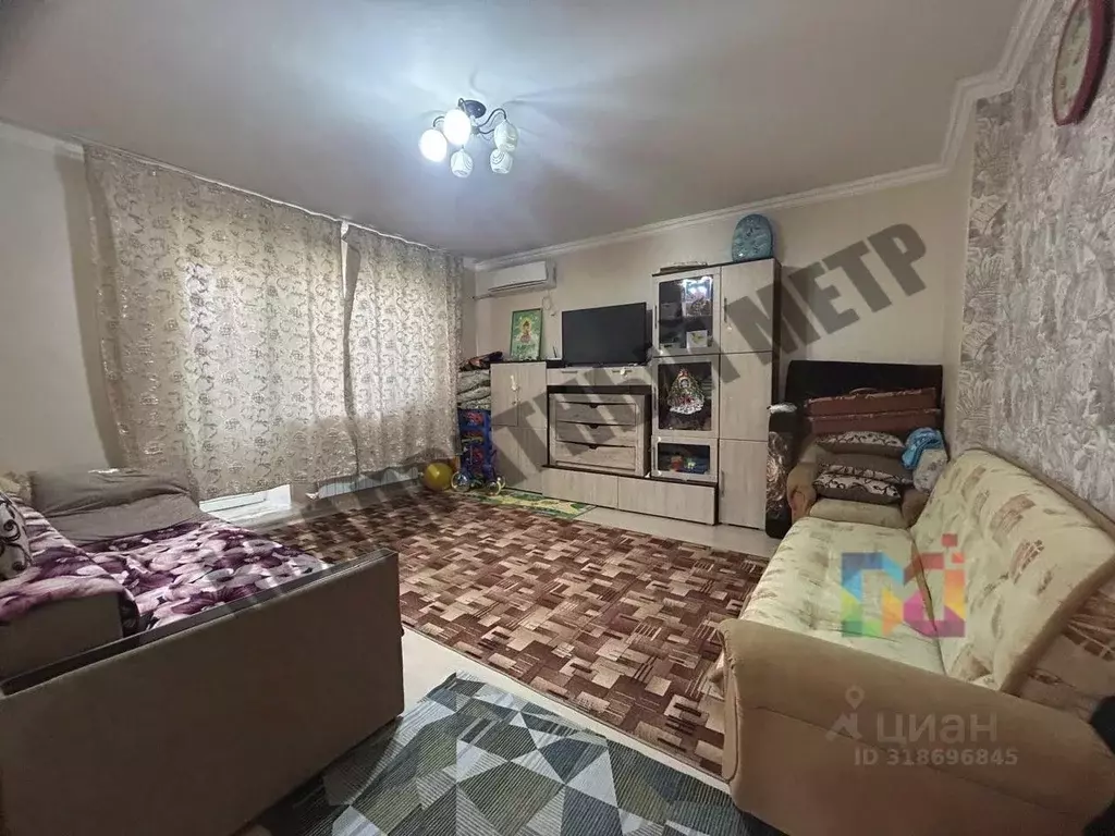 2-к кв. Калмыкия, Элиста 10-й мкр, 18Б (59.0 м) - Фото 1