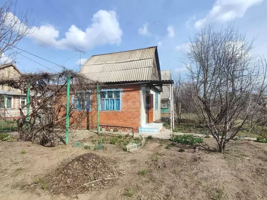 Дом в Саратовская область, Энгельсский район, Красноярское ... - Фото 1