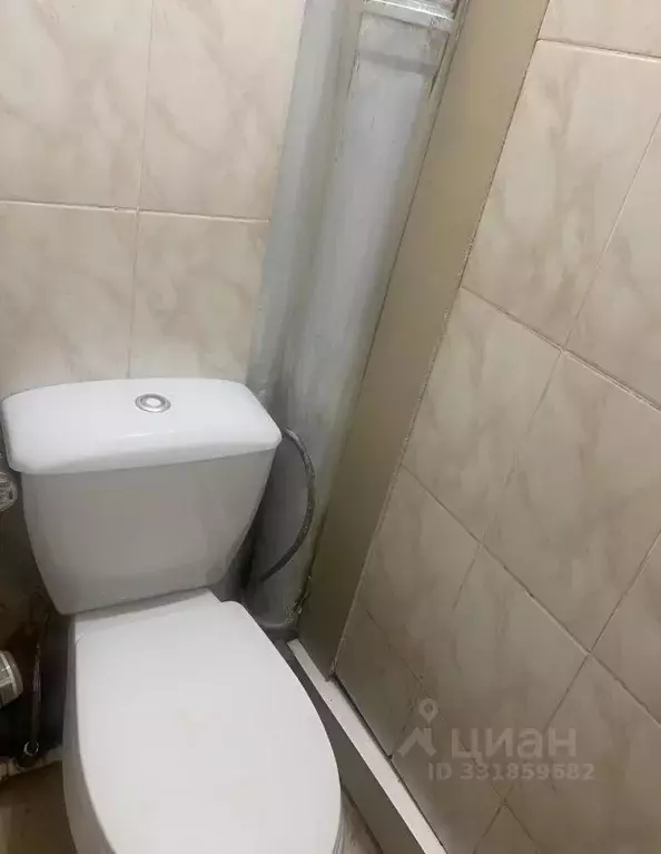 Комната Красноярский край, Красноярск ул. Крылова, 10 (14.0 м) - Фото 2