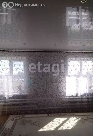 Дом в село Цветнополье, Молодёжная улица (220 м) - Фото 1