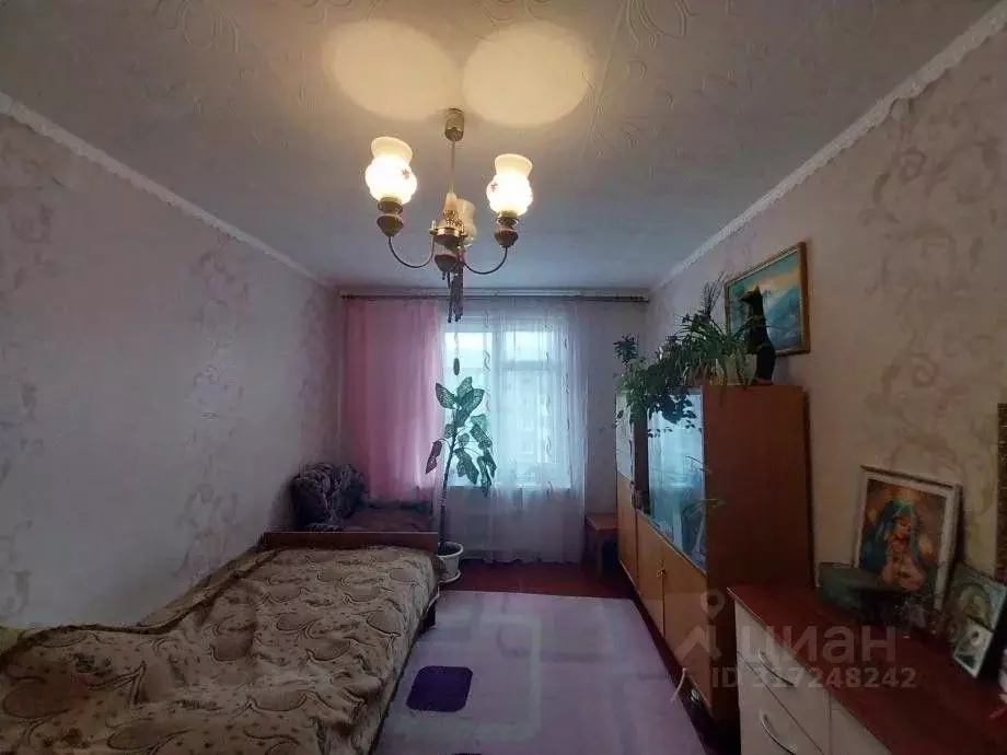 3-к кв. Пермский край, Александровск Яйва пгт, ул. Юннатов, 1 (59.1 м) - Фото 0