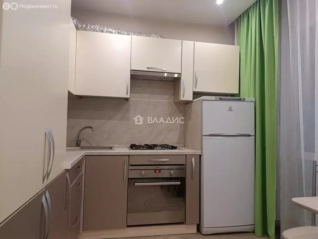 1-комнатная квартира: Смоленск, улица Авиаторов, 3 (37 м) - Фото 2