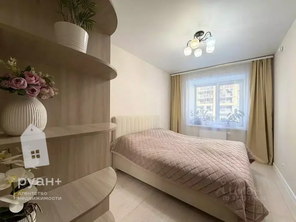 2-к кв. Татарстан, Казань ул. Рауиса Гареева, 100 (52.2 м) - Фото 1