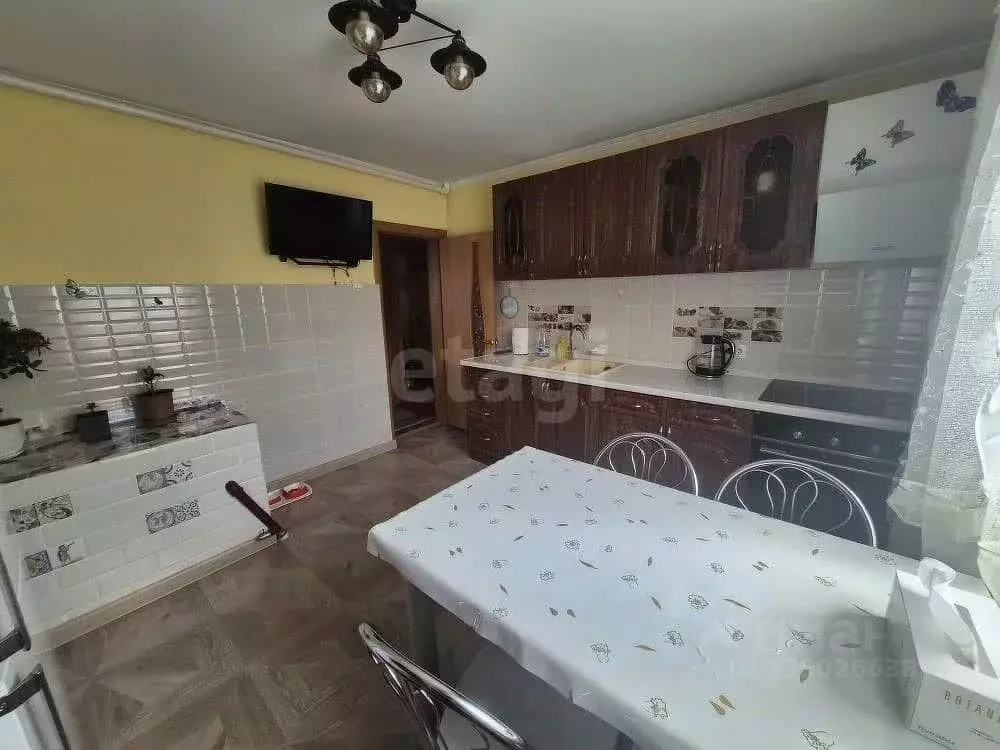 3-к кв. Сахалинская область, Южно-Сахалинск Песочная ул., 15 (78.0 м) - Фото 1