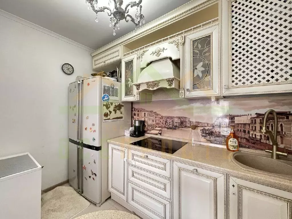 Продается 3-комнатная квартира - Фото 1