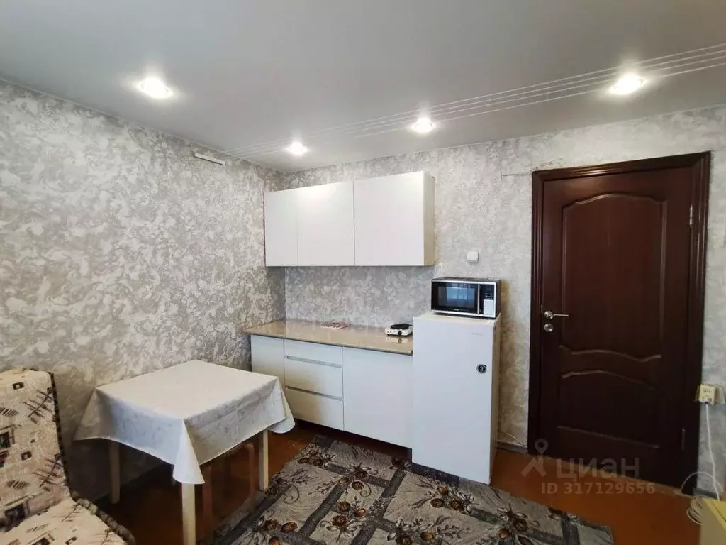 Комната Ханты-Мансийский АО, Сургут ул. 30 лет Победы, 28 (11.7 м) - Фото 0