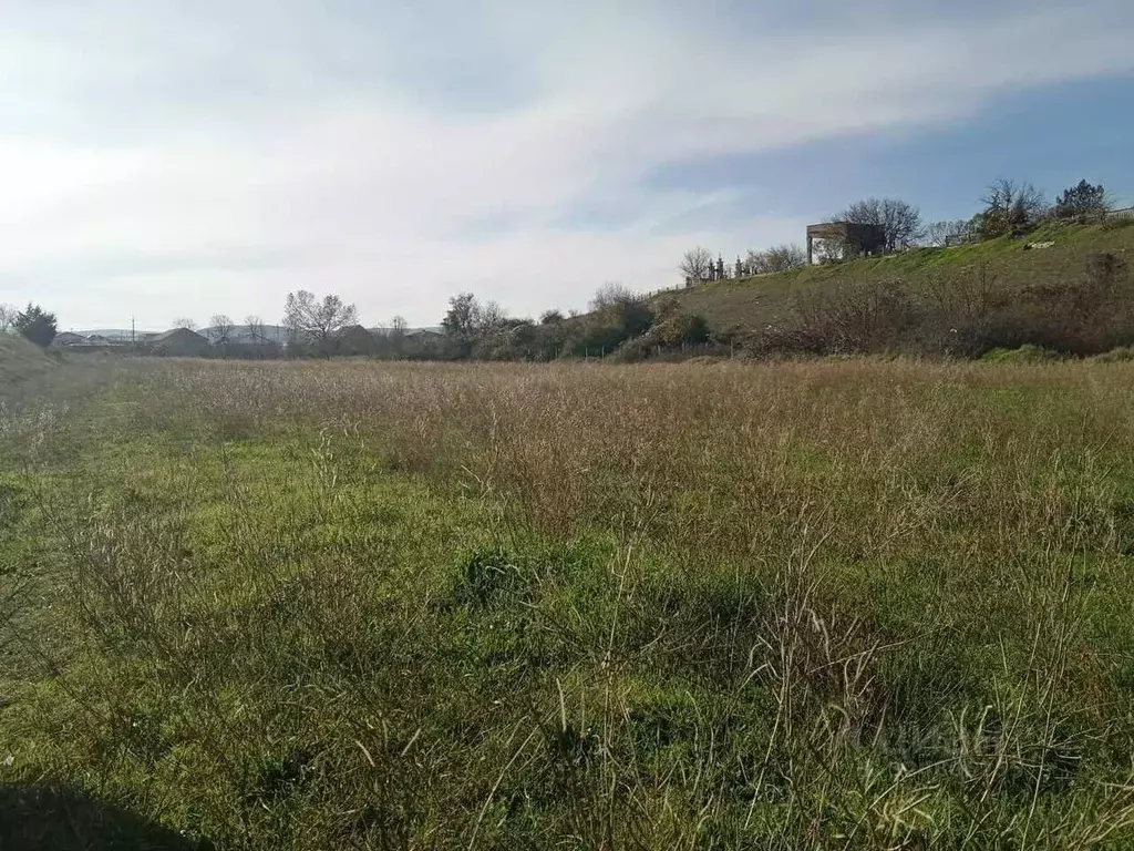 Участок в Крым, Бахчисарайский район, Красномакское с/пос, с. Холмовка ... - Фото 1