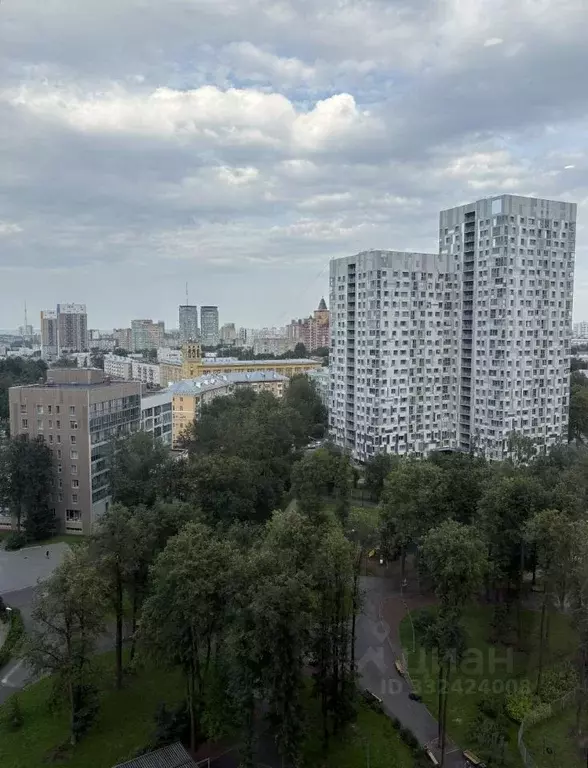 3-к кв. Пермский край, Пермь ул. Революции, 52Б (80.7 м) - Фото 1
