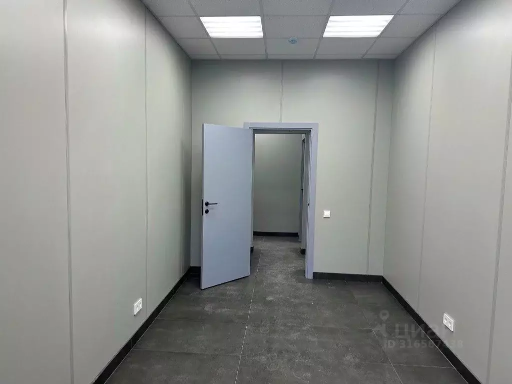 Офис в Волгоградская область, Волгоград бул. Энгельса, 14А (21 м) - Фото 1