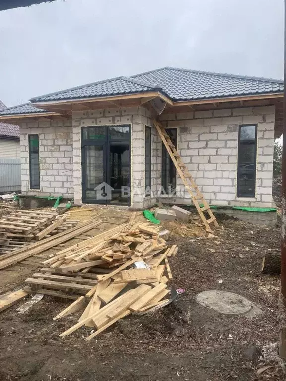 Дом в Тульская область, Донской Новоугольный мкр, ул. Ленина, 5 (100 ... - Фото 1